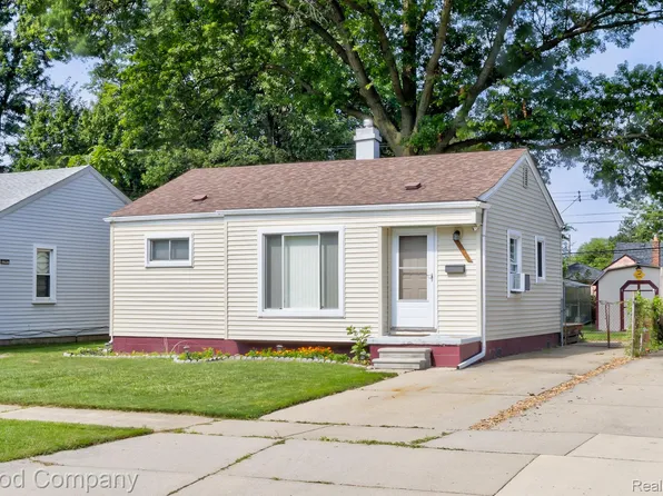 27707 Brettonwoods St, Madison Heights, MI 48071