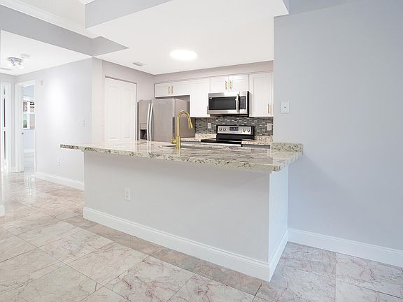 5th image of 5860 W Sample Rd #204
