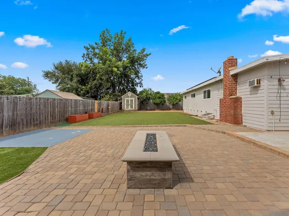 665 Foy Ln, Escondido, CA 92025