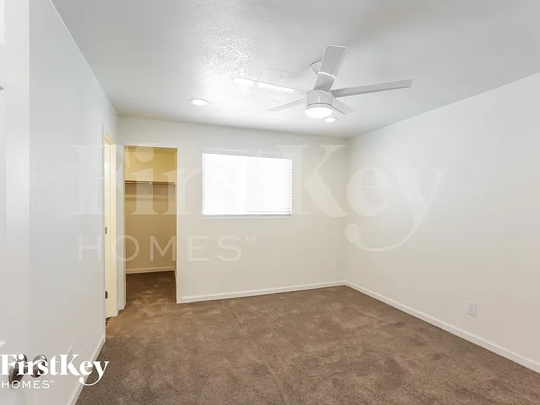 3124 W San Miguel Ave — Photo 10