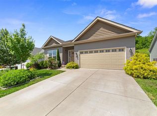 579 Winding Bluffs Dr, Fenton, MO