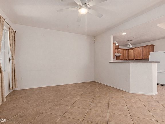 3rd image of 4615 Puglia Ln Unit 102