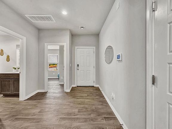 5th image of 11601 SW 40th St