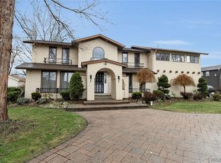 660 S Colony Rd, Grand Island, NY 14072