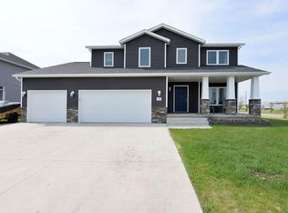 386 Spruce St, Mapleton, ND 58059