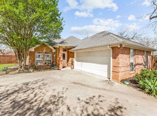 8816 The Briers Ct, Granbury, TX 76049