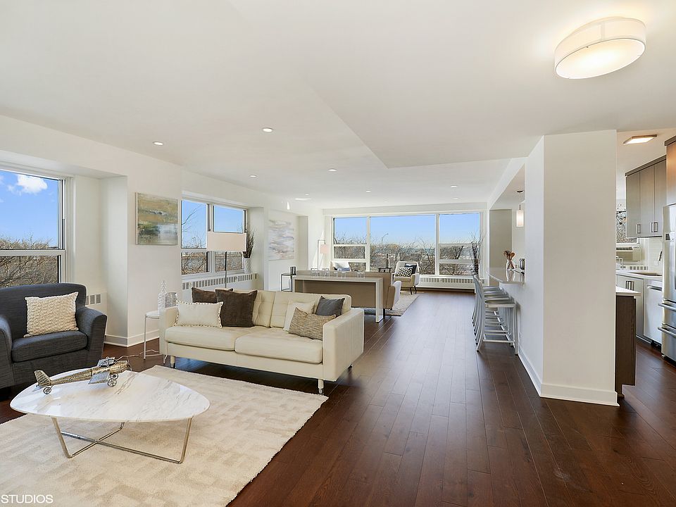 1st image of 3180 N Lake Shore Dr APT 3H