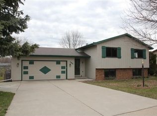 145 Cedar Dr, Oregon, WI 53575