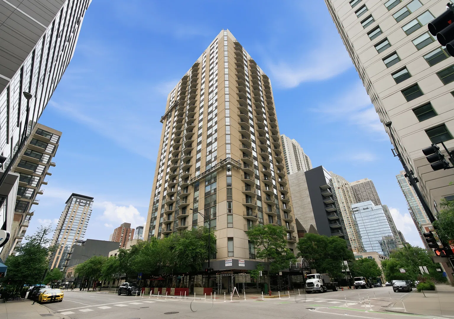 2 bed, 1250 sqft, $3,650 — Photo 2