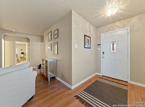 3rd image of 4010 Privet Pl