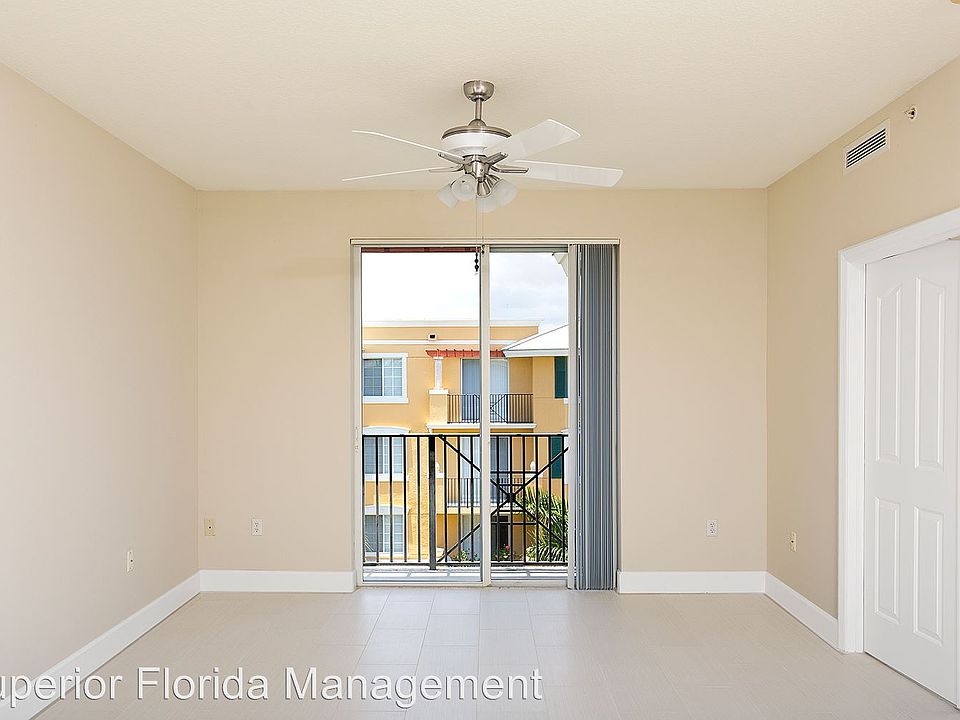1st image of 250 NE 3rd Ave #1512