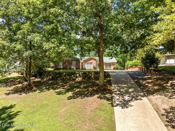 522 Driftwood Dr, Jacksons Gap, AL 36861