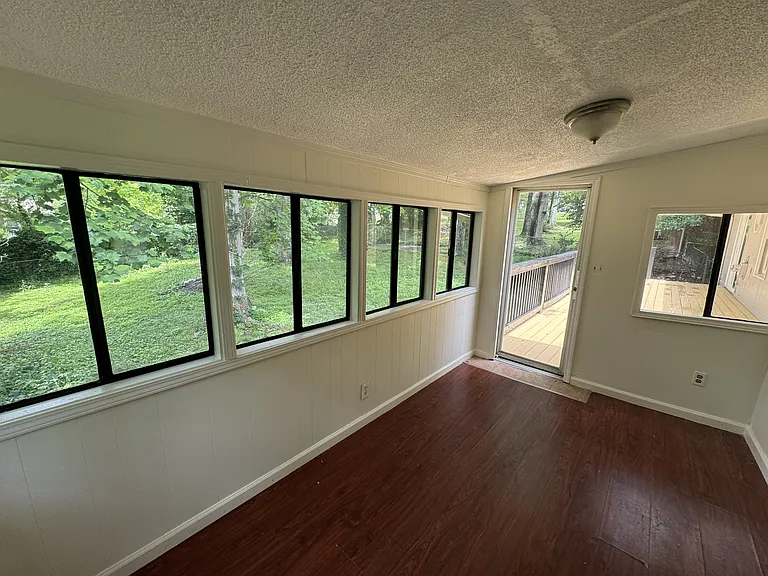 2408 Melody Ln NW — Photo 16