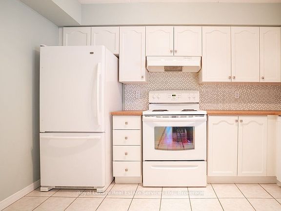 3rd image of 3499 Upper Middle Rd #214