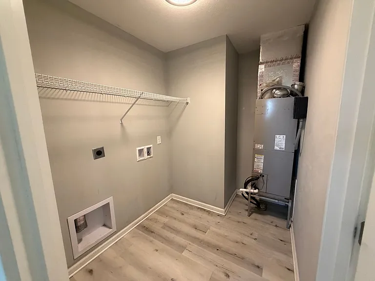 2419 Cocoa Ave — Photo 9