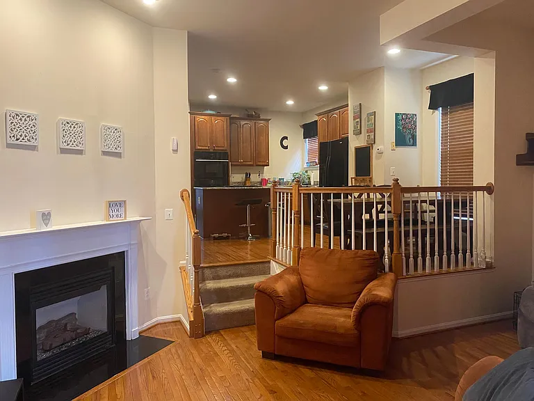15698 William Bayliss Ct — Photo 33