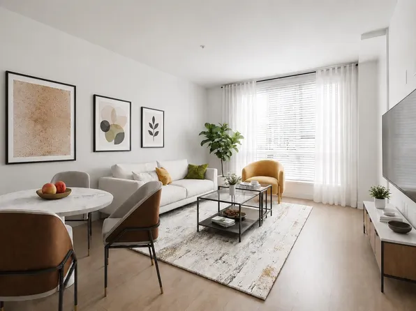 108 E 8th St #125, North Vancouver, BC V7L 1Z2