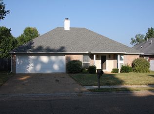 574 Acorn Ln, Brandon, MS 39047
