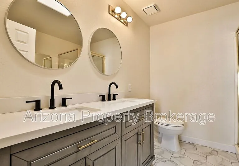 4601 E Scott Ave — Photo 32