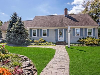 52 Riverview Court, Oakdale, NY, 11769