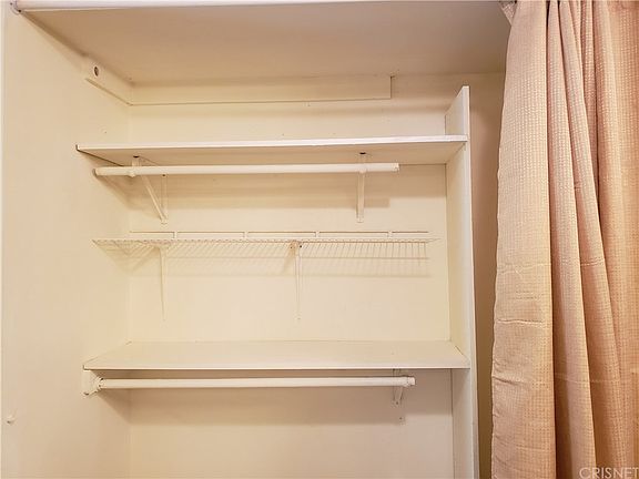 4th image of 5301 Balboa Blvd Unit J1