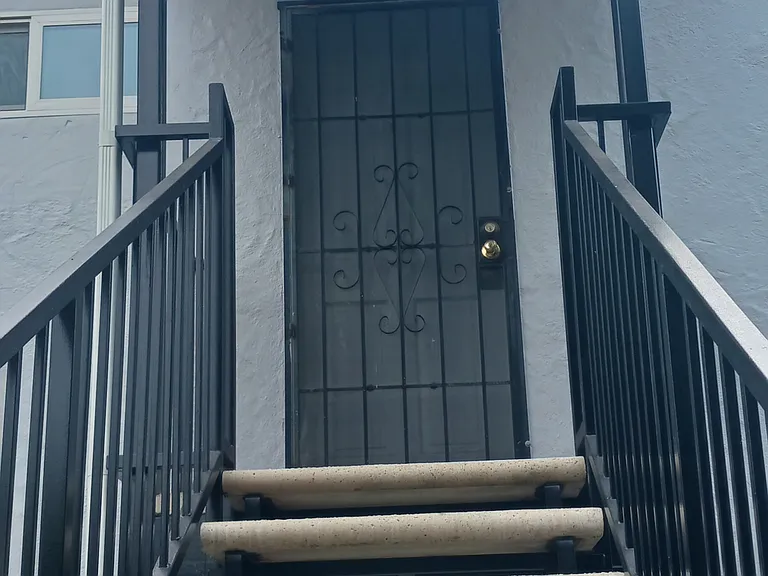 6723 Tyrone Ave #A — Photo 2