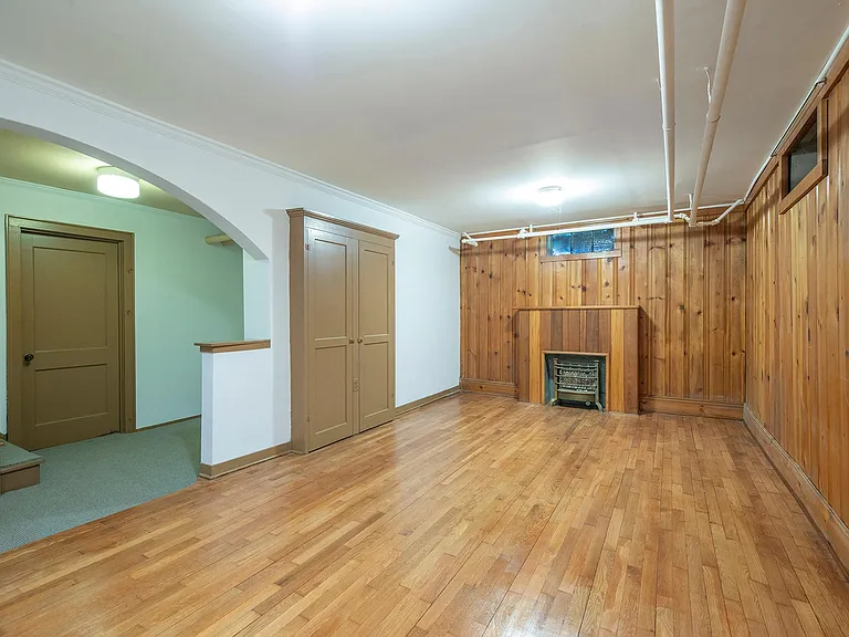 349 College Ave SE — Photo 17