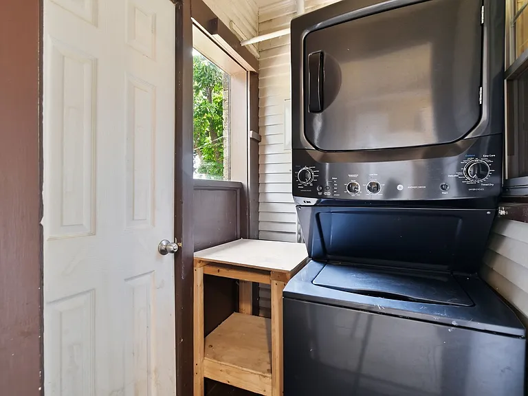E 8th St Duplex — Photo 17