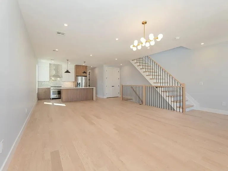 61 Belmont Ave #2 — Photo 2