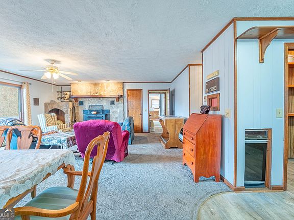 3rd image of 375 Western Way