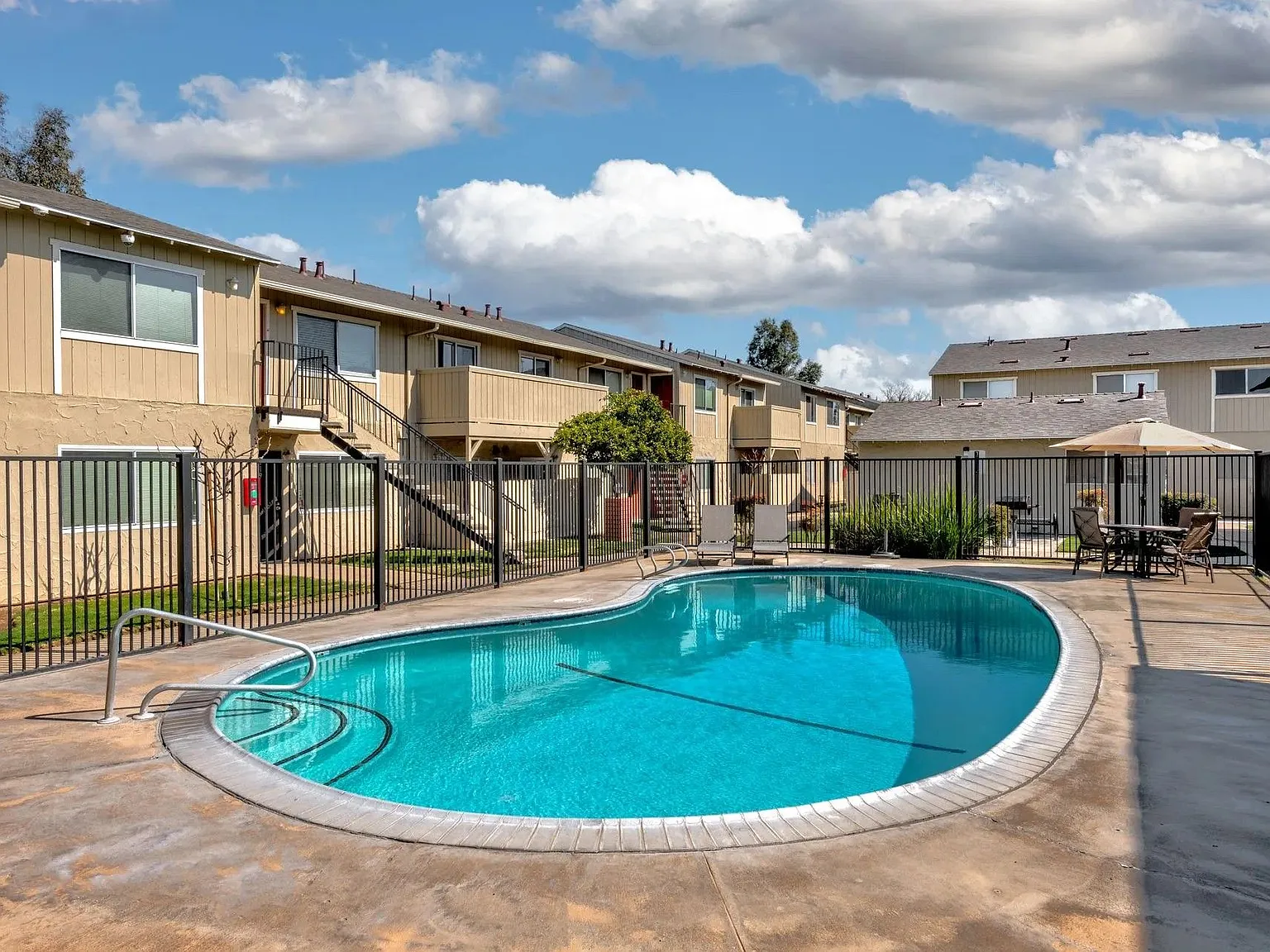 Casa de Paz Apartments — Photo 3