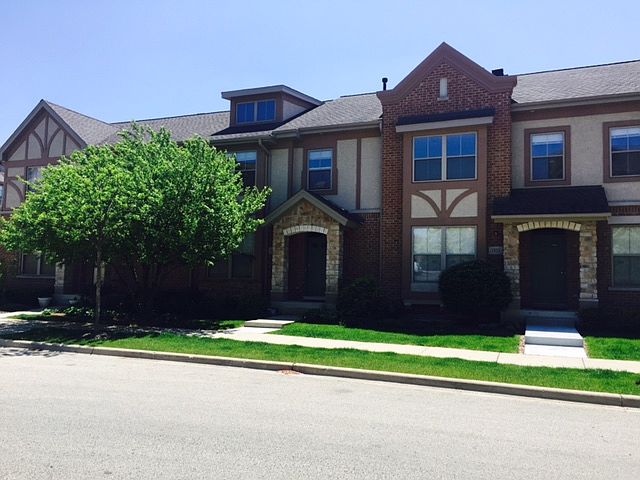 1st image of 1935 Farnsworth Dr