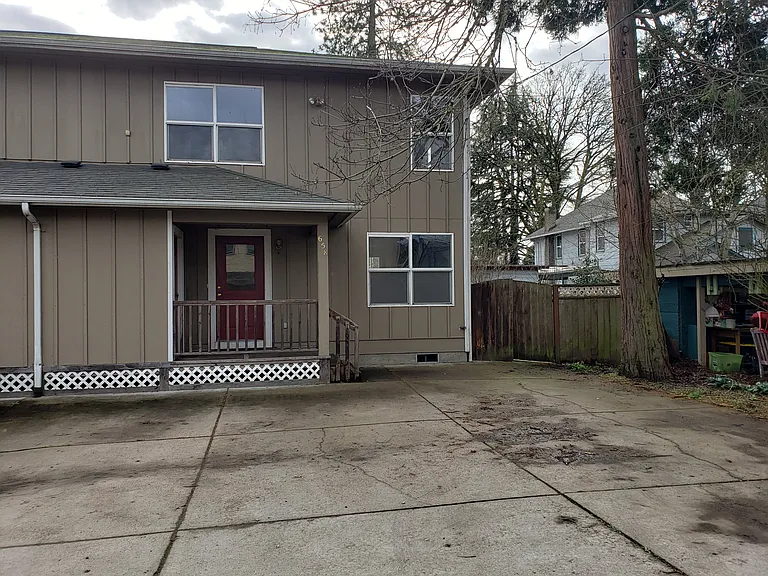 654 W 11th Aly — Photo 15