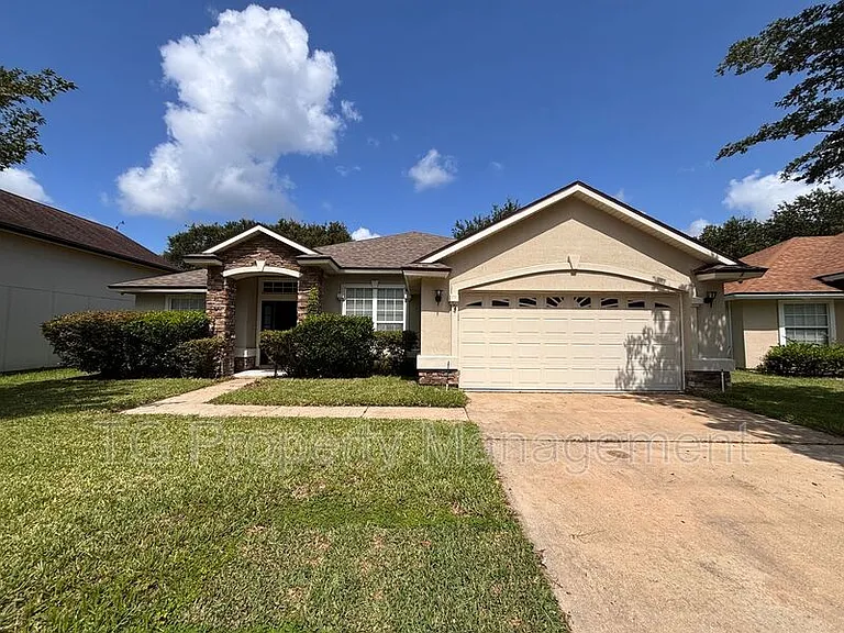 14160 Fish Eagle Dr E — Photo 1