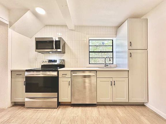 5th image of 2928 W Elrod Ave