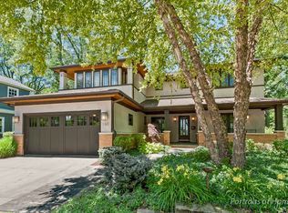 196 Bryant Ave, Glen Ellyn, IL 60137