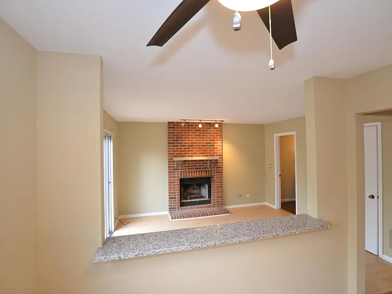 387 Amy Ct — Photo 9