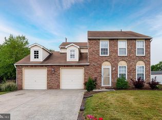 14 Rochelle Dr, Mount Holly, NJ 08060