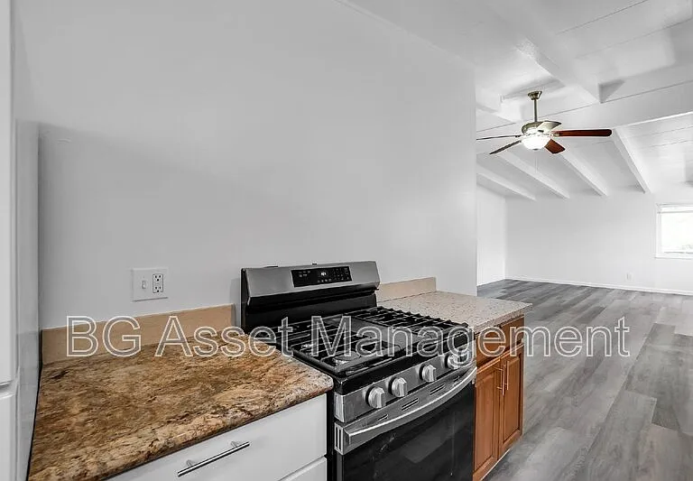 1588 Ridgecrest Rd — Photo 7