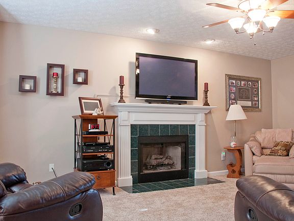 4th image of 7030 Yellow Oak Ln