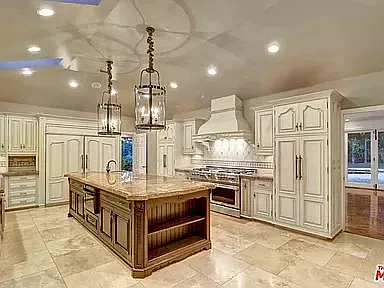 1681 Stone Canyon Rd — Photo 6