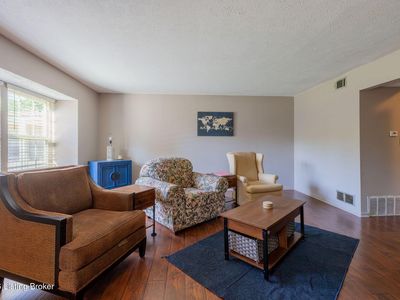 1966 Goldsmith Ln #B5, Louisville, KY, 40218