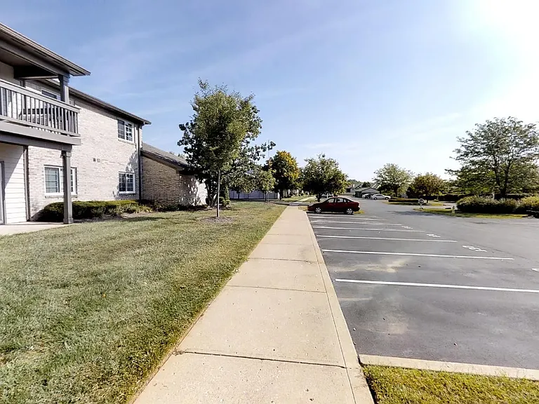 10405 Trotters Pointe Dr #204 — Photo 3