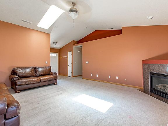 4th image of 4107 Valencia Dr