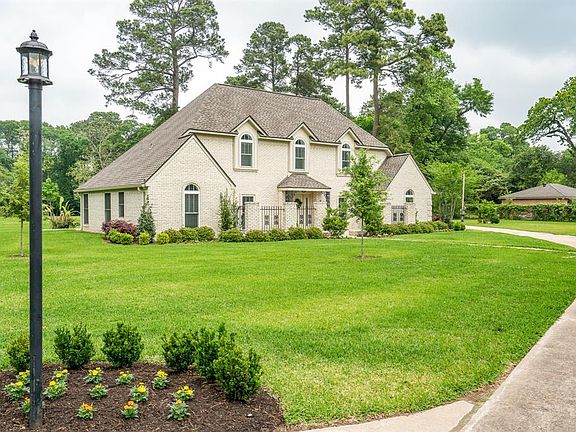 Welcome home to 12402 N Shadow Lake Ln. Country living nestled in Cypress. Schedule your showing of this beautiful 5 bedroom, 3 1/2 bath home today.