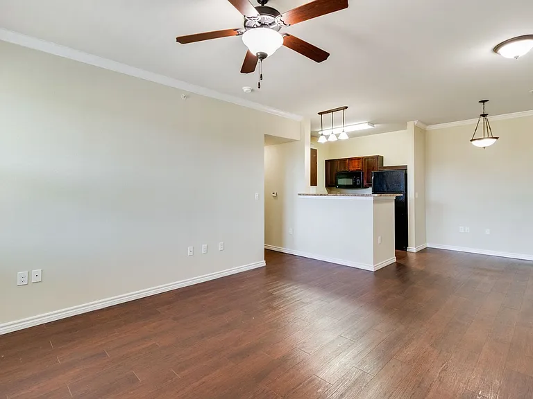 9613 Maurice Ave — Photo 26