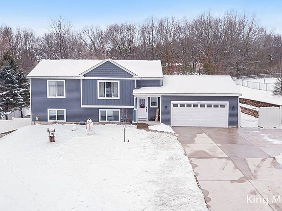 4th image of 1010 Grindle Dr SE
