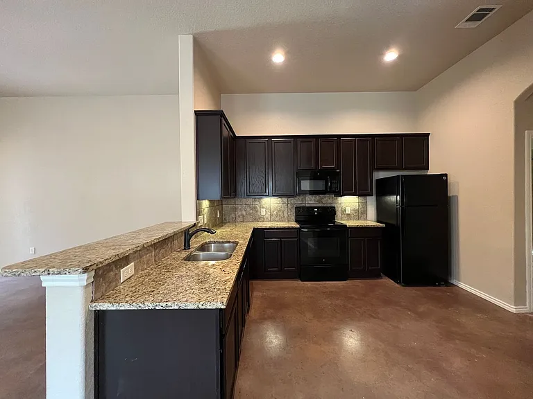2595 Pahmeyer Rd — Photo 5