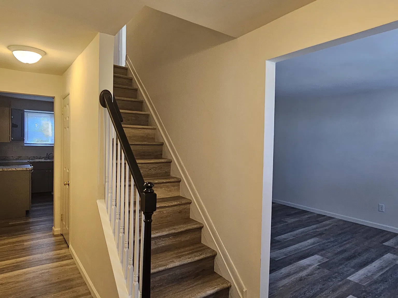 4 bed, 1.5 bath, 1800 sqft, $2,200 — Photo 4
