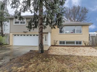 5824 Lincoln Ave, Morton Grove, IL 60053